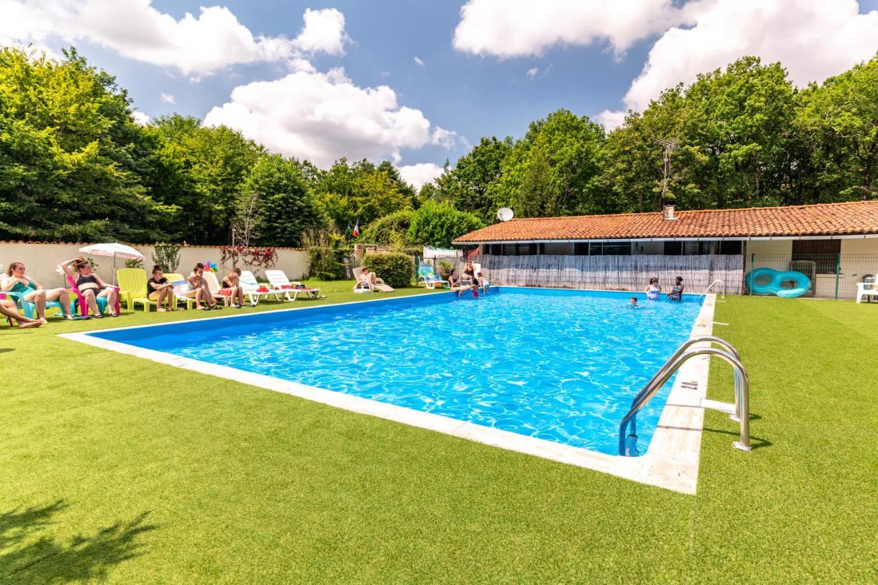Camping Bois De St Hilaire Chalandray Zewnętrze zdjęcie