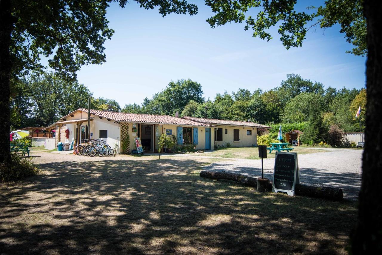 Camping Bois De St Hilaire Chalandray Zewnętrze zdjęcie