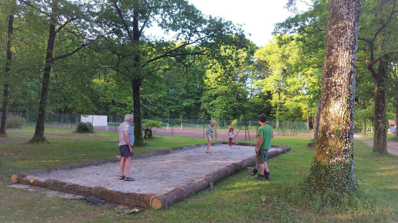 Camping Bois De St Hilaire Chalandray Zewnętrze zdjęcie